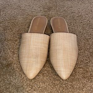Madden Girl. Straw Flat. Size 7